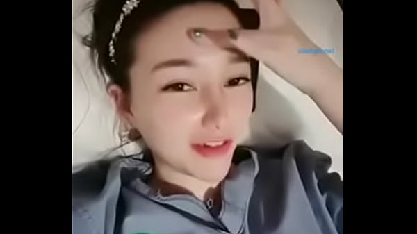 Video Langsung: Cewek Asia Menggoda Tukang Pijat Dengan Rayuan Mesra