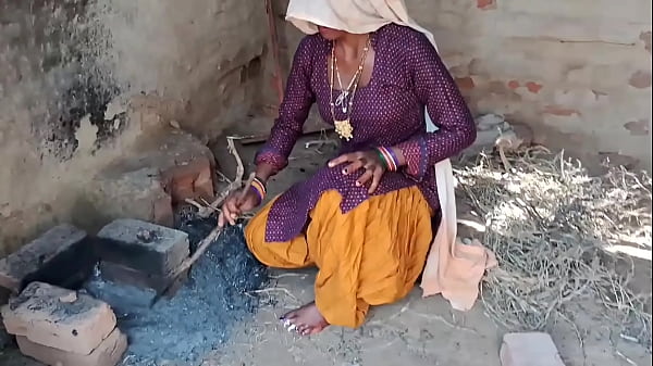Desi Bhabhi Salwar Suit Ketat, Pantatnya Digoyang Keras Sampai Meraung Nikmat