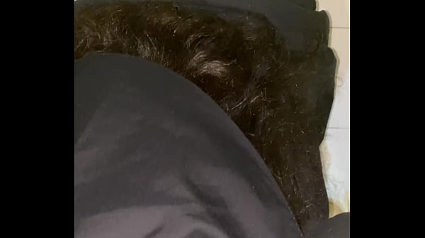 Sekretaris Berhijab Arab Yang Seksi Digoyang Di Kamar Mandi Kantor