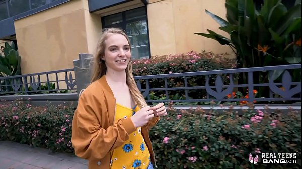 Gadis Rusia Mungil Digeber Hingga Tembus