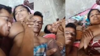 Suami Nakal Dan Istri Berpayudara Besar Rekam Adegan Mesum Di Desa