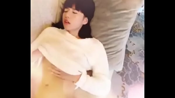 Gadis Tionghoa Imut Banget Pamer Tubuh Telanjangnya Yang Seksi