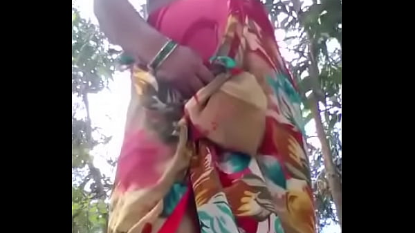 Bhabhi Desi Roshni Pamer Tubuh Seksi Dan Menggoda