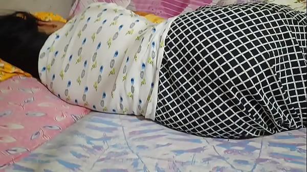 Desi Ibu Rumah Tangga Nikmati Ranjang Panas