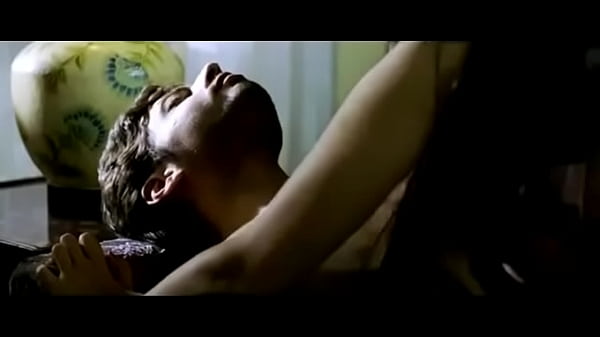 Adegan Panas Dan Menggoda Di Film Bollywood