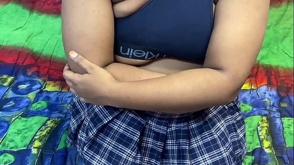 Ayah Tiri Manfaatkan Gadis Tiri Yang Pasif, Video Panas India Jadi Viral