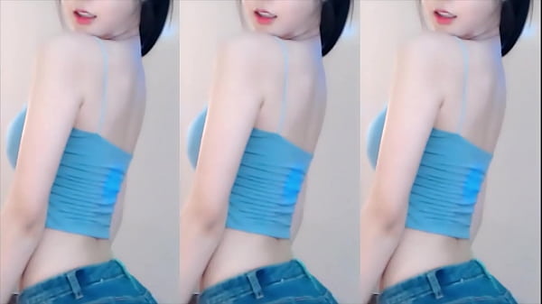 Cô Nàng Trung Quốc Uốn éo Quyến Rũ Khiến Cánh Mày Râu Phát điên