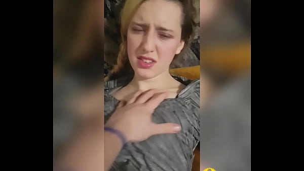 Kakak Tiri Takut-takut Mau Tapi Ngeliat Kontol Gede Abangnya Langsung Klepek-klepek