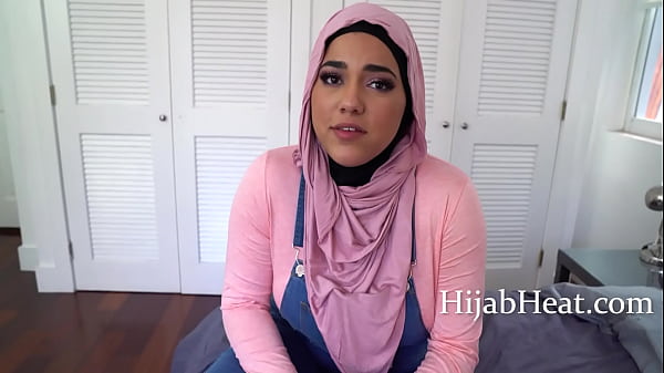 Saudara Arab Gemukku Menggodaku Dengan Hummus Demi Kenikmatan Lain
