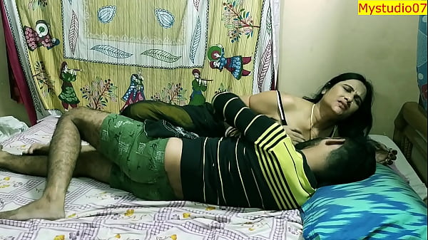 Desi Randi Bhabhi Panas Ngeseks Dengan Pengangguran Devor! Adegan Ranjang Nyata Dengan Suara Hindi Jernih