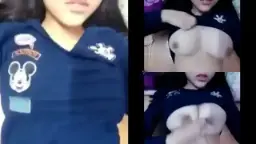 Gadis Cina Indonesia Pamer Payudara Besar Yang Menggoda
