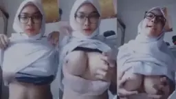 Nadira Dalam Hijab Menggoda, Pulang Sekolah Dengan Gairah Membara