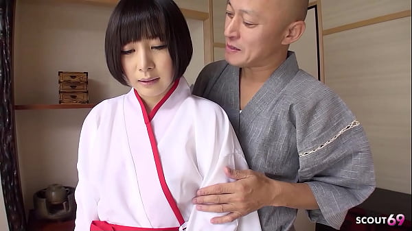 Guru Jepang Tak Kenal Ampun, Hajar Pantat Murid Perawan Sampai Tumpah Isi Di Dalam