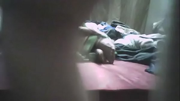 Pembantu Desi Binal Beraksi 01