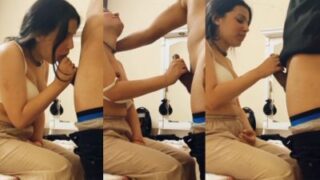Gadis Mumbai Panas Mengisap Kontol Pacarnya Dalam Video Mesum Lokal