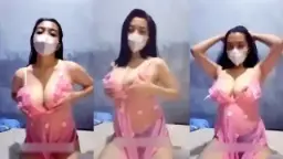 Lingerie Pink, Toket Gede Nungging Live—bikin Muncrat!