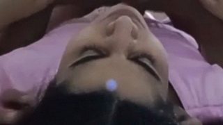 Pasangan Ranjang Lagi Bugil, Rekaman Nge-seks Alay Bikin Ngilu