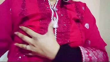 Desi Bhabi Ke Chut Mein Land Daal Kar Pani Nikaal Diya, Hindi Audio Sex