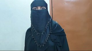 Bajingan, Istri Cantik Si Master India Yang Pakai Hijab Lagi Digenjot Habis-habisan Di Video Rumah Gue.