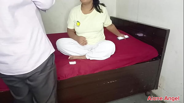 Abang Polos Kena Gentel Kontol Pake Minyak Habis Ngewe Sama Kakak Tiri