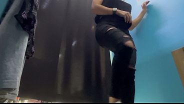 Ganti Baju Di Ruang Ganti, Cewek Rusia Montok Dengan Toket Gede Dan Pentilnya Yang Tegang, Bikin Pengen Ngewe.