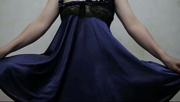 Gadis Indonesia Berdansa Dengan Jari, Lingerie Biru Membelit Tubuh Saat Ia Merintih