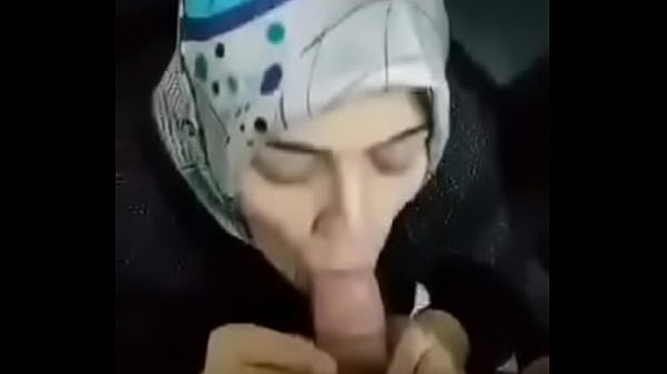 Mengisap Dengan Jilbab Terbuka