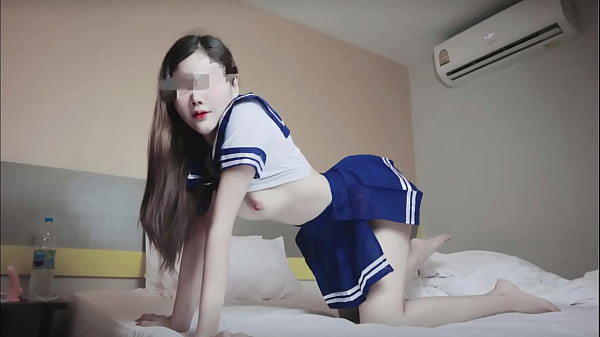 Gadis Jepang Berseragam Sekolah Dan Sebelum Masuk Kelas Karya Ninewthai