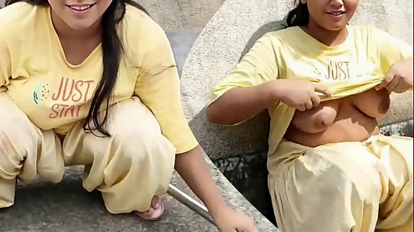 Pasangan Muda Bini Abang Di Atas Atap, Main Romantis Xxx, Cewek Desa Outdoor, Video Seks Panas Ala Hindi