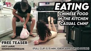 Makan Makanan Cina Di Dapur, Bugil Santai, Siap Digoyang