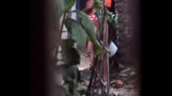 Desi Berdiri Kencing Dan Buang Air Kencing1.avi