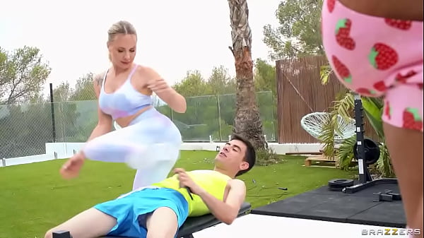 Angie Lynx Menggoda Di Brazzers Butt Lift Part 2: La Paisita Yang Menggila, Nikmati Diskon Eksklusif Dengan Kode Xvpromo