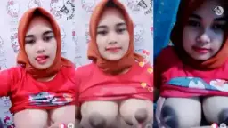 Zihan Bergoyang Hot Dengan Jilbab Binal Di Live Sugar