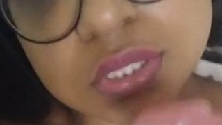 Cewek Nri Colmek Pake Dildo Sambil Selfie, Crotnya Becek Banget