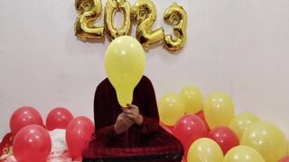 Pasangan India Rayakan Malam Tahun Baru Dengan Ngentot Bergairah Sampai Crot Pejuh