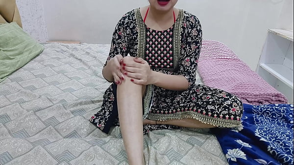Kakak Tiri Ku Sendirian Di Kamar, Aku Pun Masuk Dan Meremas-remas Tubuh Serta Memijat Memekku Di Malam Hari, Tapi Kakak Tiri Ku Malah Ngintip.