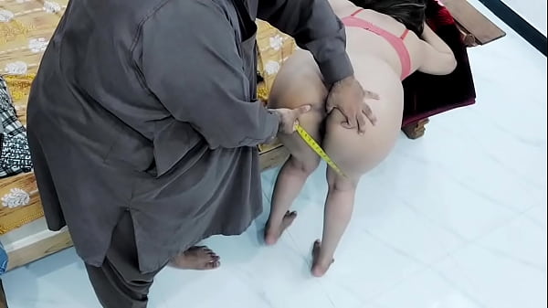 Bajingan Penjahit India Ngentot Gadis Desa Gawar, Pantat Montok Kayak Pelacur, Keras Dan Kasar Gaya Anjing, Suara Hindi Jelas Ngomong Romantis Sambil Ngewe