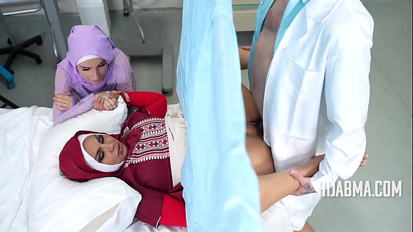 Istri Arab Suruh Doktor Hamilin Dia, Jilbab Dibuka, Mulus Basah Siap Digarap