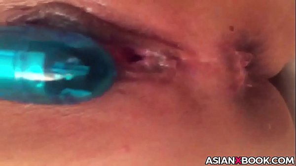 Cewek Asia Manja, Memeknya Digeber-geberin Mainan Sange.