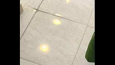 شرموطة مصرية نار، صاحبت البيت تتناك من سباك وصاحبه، كلام هيجاني يحرق، صوتها واضح وجسمها لبن وسخ قمة الإثارة