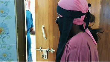 Ngentot Sama Temen Kuliah Hijab Panas Kakak Tiri Di Kamar