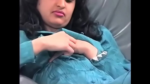 Ravina Desi Girl, Si Cewek Desi Yang Bikin Ngaceng, Goyangannya Bikin Meleleh, Siap Bikin Lo Ngos-ngosan.