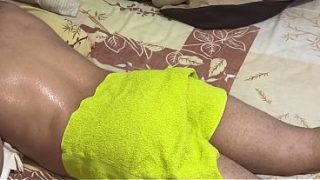 Ibu Mertua Berbokong Besar Bantu Mantu, Pijat Berubah Jadi Ajang Nafsu.