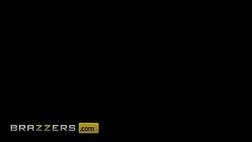 Ngentot! Ngentot! Ngentot! Angel Youngs / Brazzers — Masuk Xvpromo Di Situs Resmi Biar Dapet Diskon, Pelacur Murahan!