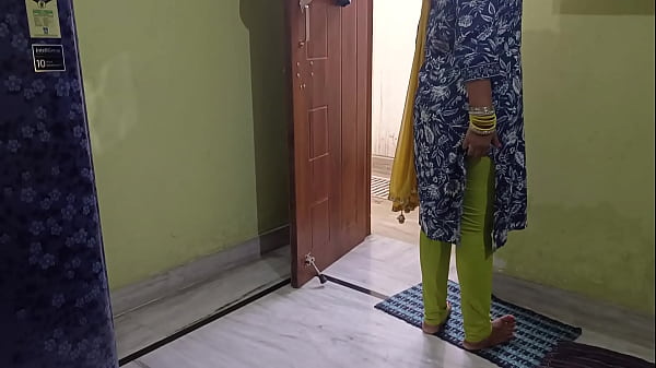 Bokep India: Mertua Gila Nafsu, Ngentot Menantu Sampai Sakit Kesakitan!