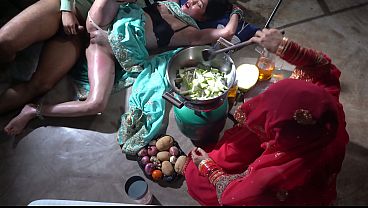 Dapur Ibu Tiri Hot: Ngeces Lihat Gerakan Seksi Di Dapur India, Desi Step Mom Bikin Muncrat!
