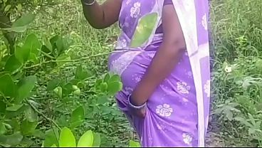 Desahan Panas Pasangan Desa India Bercinta Liar Di Alam Terbuka, Saking Nikmatnya Sampai Goyang Pohon Pisang.