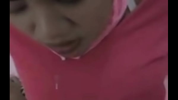 Hijab Bercinta, Desahan Terbungkus Kain Basah.