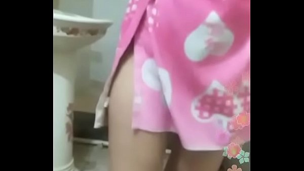 Desi Mandi, Basah Kuyup, Siap Dijilat Sampai Merem Melek