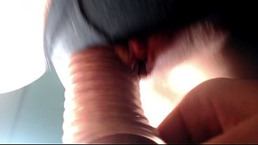 Pake Lengan Ibu Tiri Buat Nahan Semburan Kontol Biar Gak Cepet Keluar
